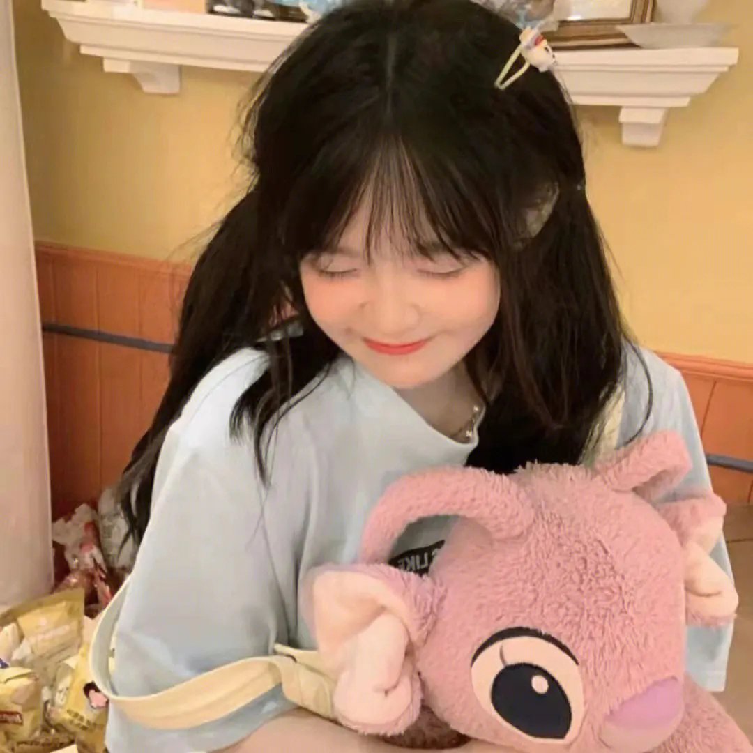 隐婚后我竟成了豪门萌宝的亲妈